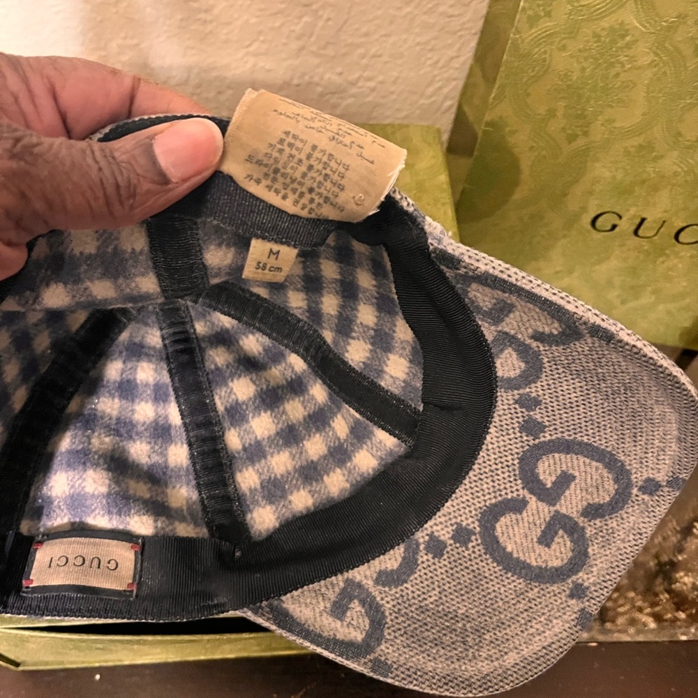 Gucci Luxury Navy Blue and Gray Logo Wool Cap ๐คฉ - Picture 11 of 11